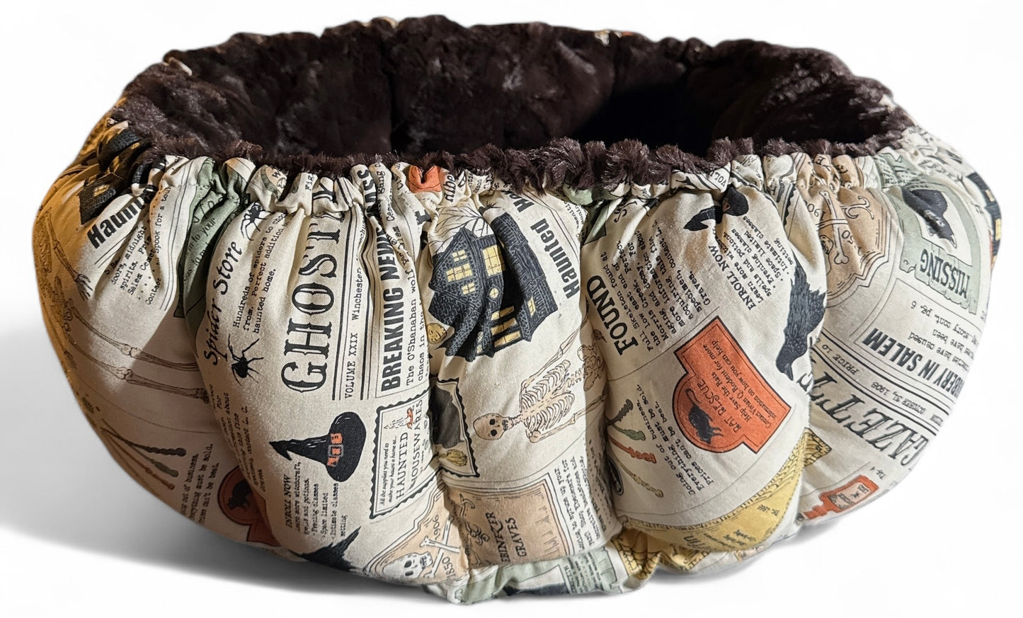 Ghostly Gazette Nest Bed