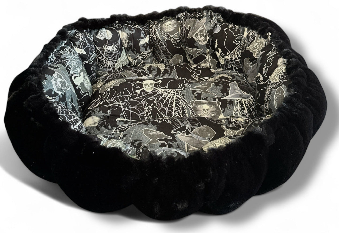 Halloween Spirit Large Nest Bed