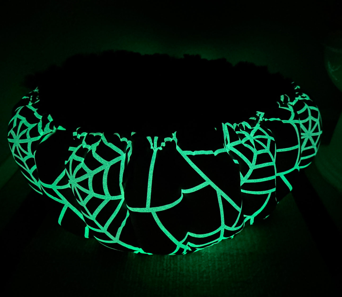 Web Glow LARGE Nest Bed