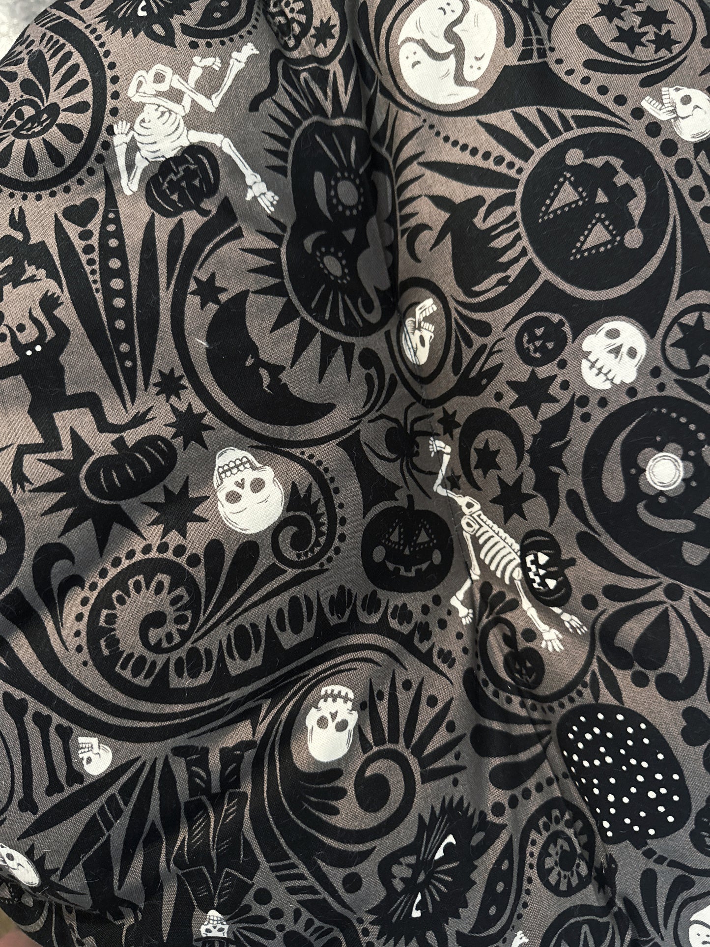 Midnight Muertos Nest Bed