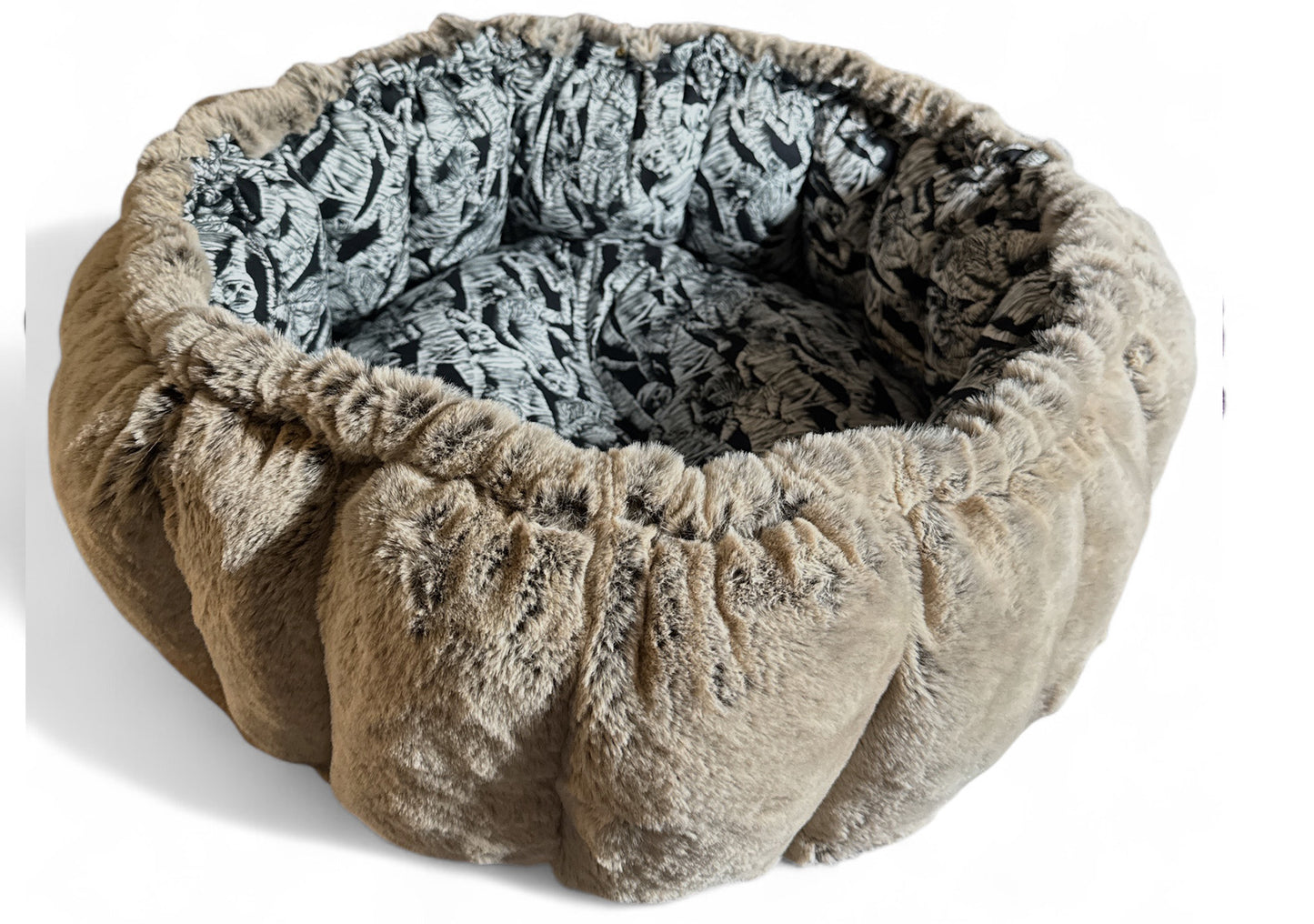 Mummy Party Nest Bed