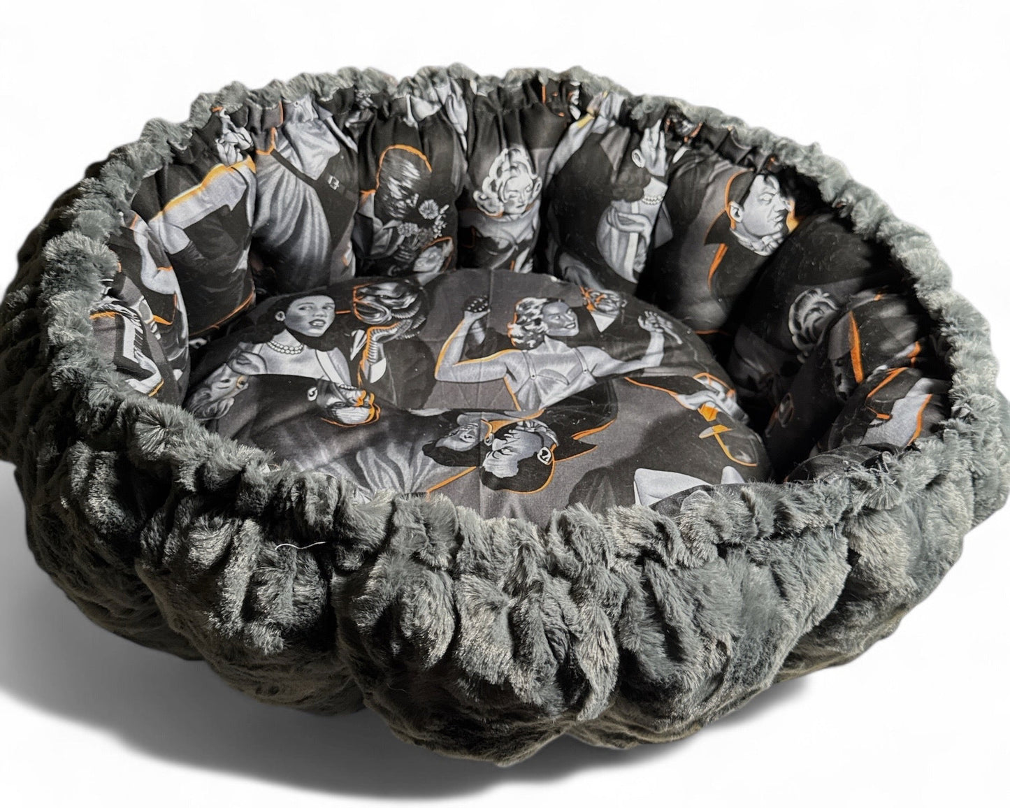 Scream Date Nest Bed