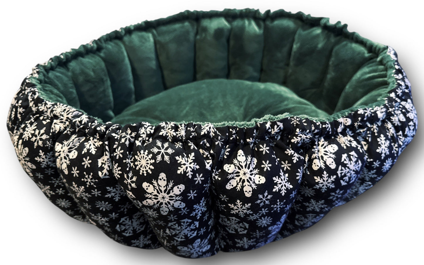 Skull Snowflakes Nest Bed