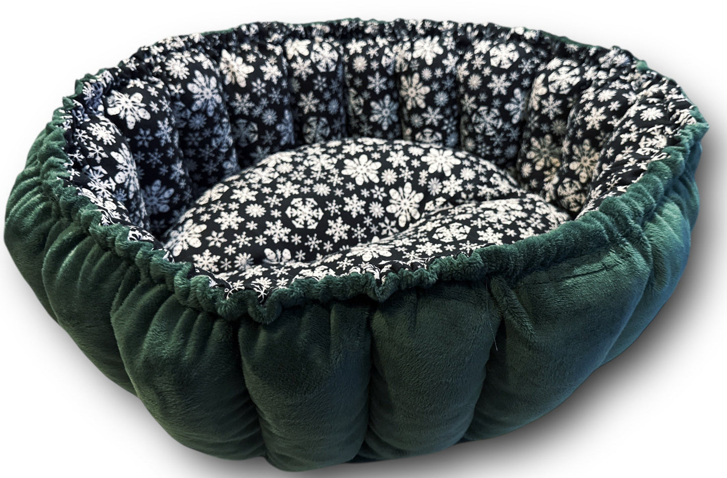 Skull Snowflakes Nest Bed