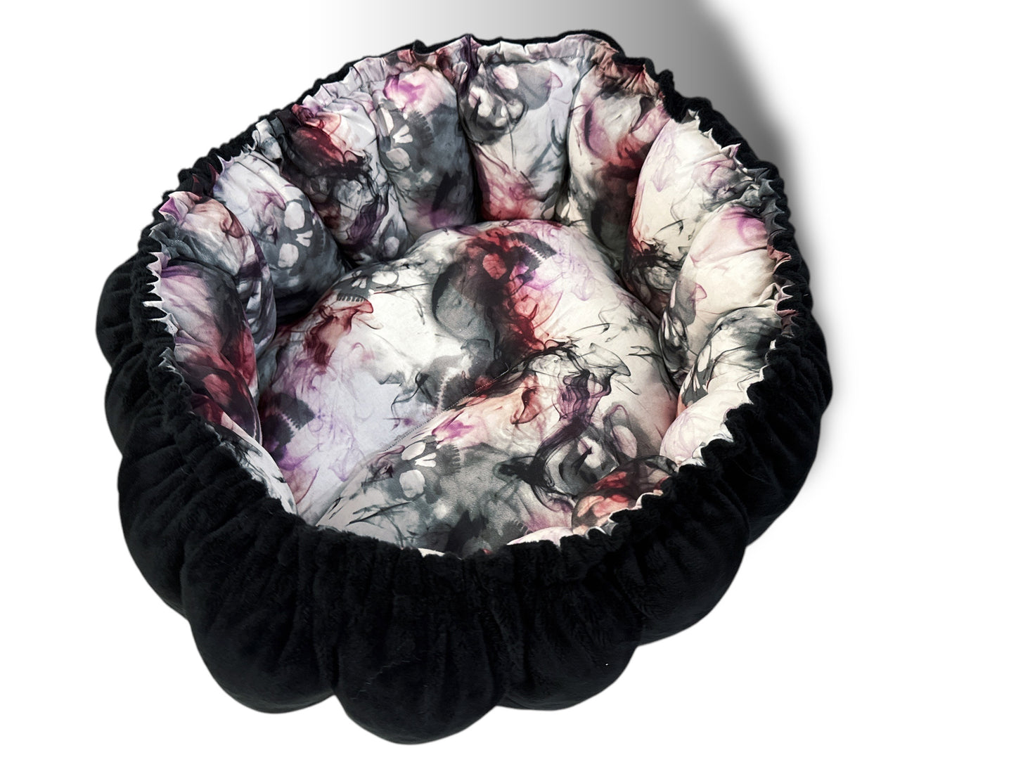 Smokey Skulls Nest Bed