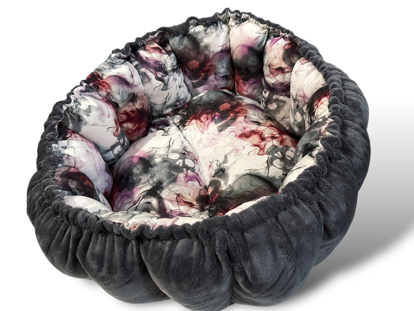 Smokey Skulls Nest Bed