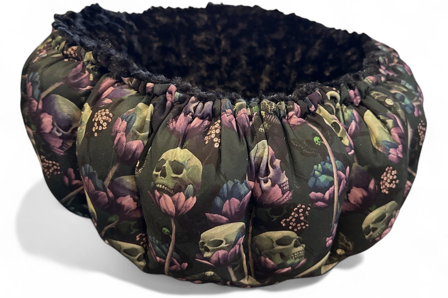 Deadly Floral Skulls Nest Bed
