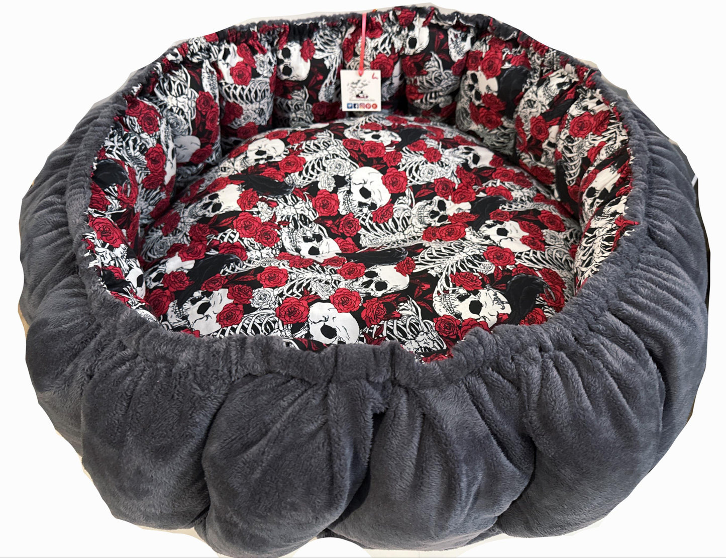 Ravens, Roses & Skulls - oh my! Large Nest Bed