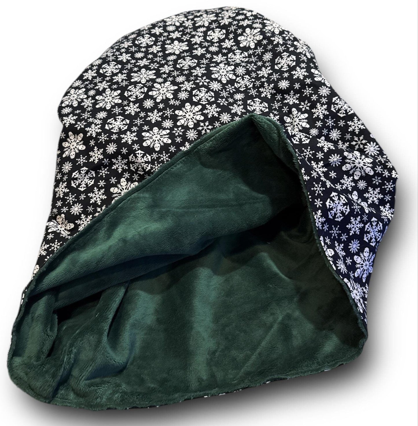 Skull Snowflakes Snuggle Sack Bed