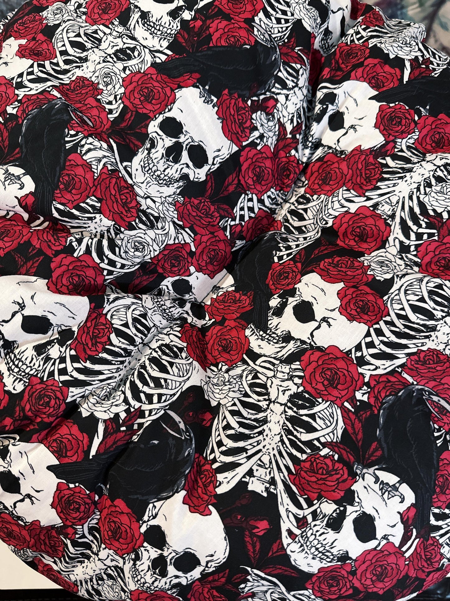 Ravens, Roses & Skulls - oh my! Large Nest Bed