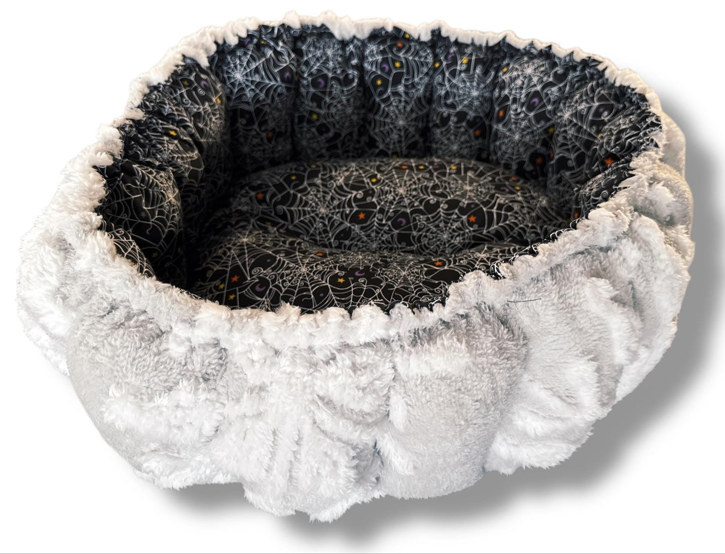 Web Wonders Nest Bed