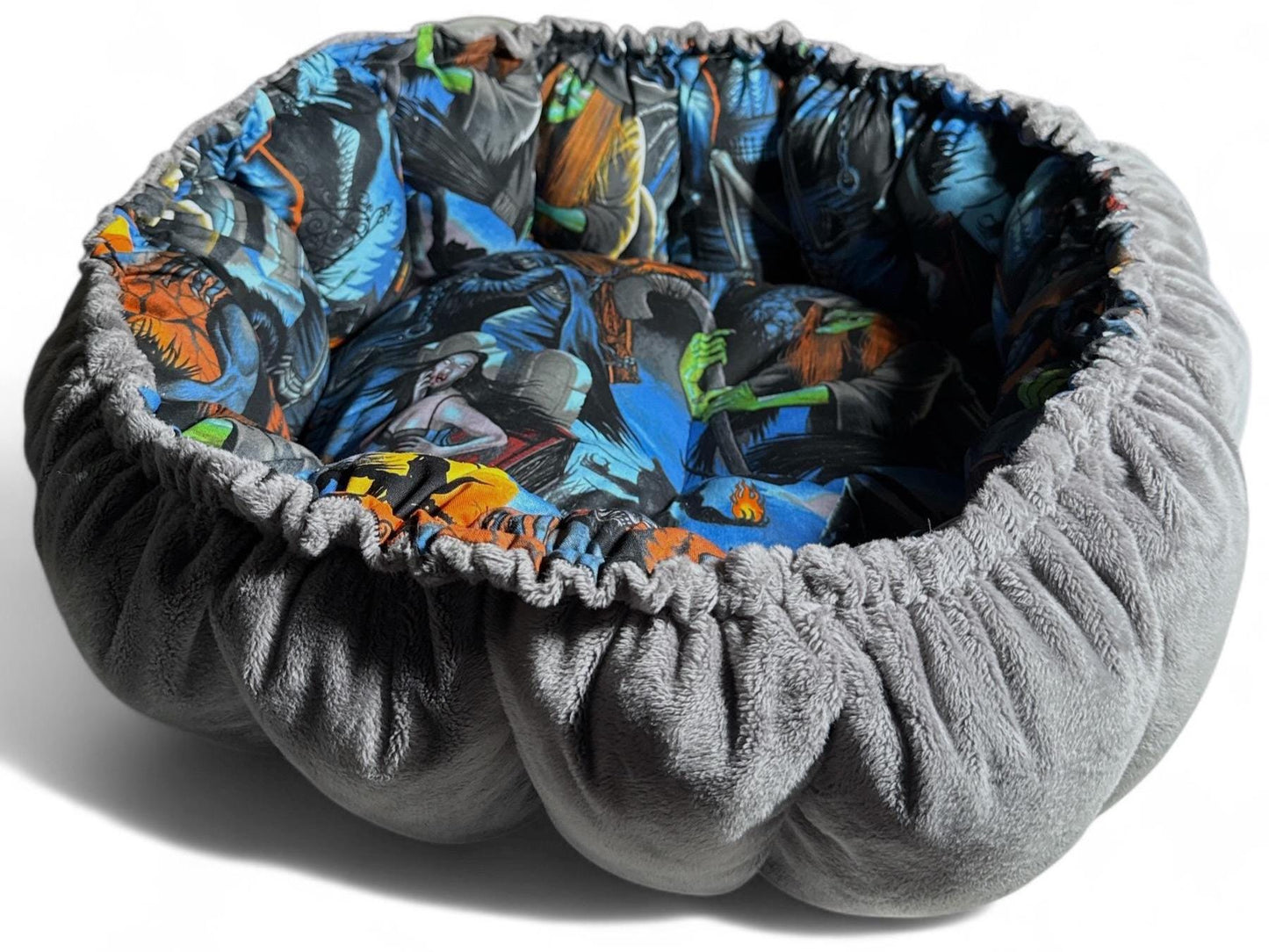 Hallow Haunting Nest Bed