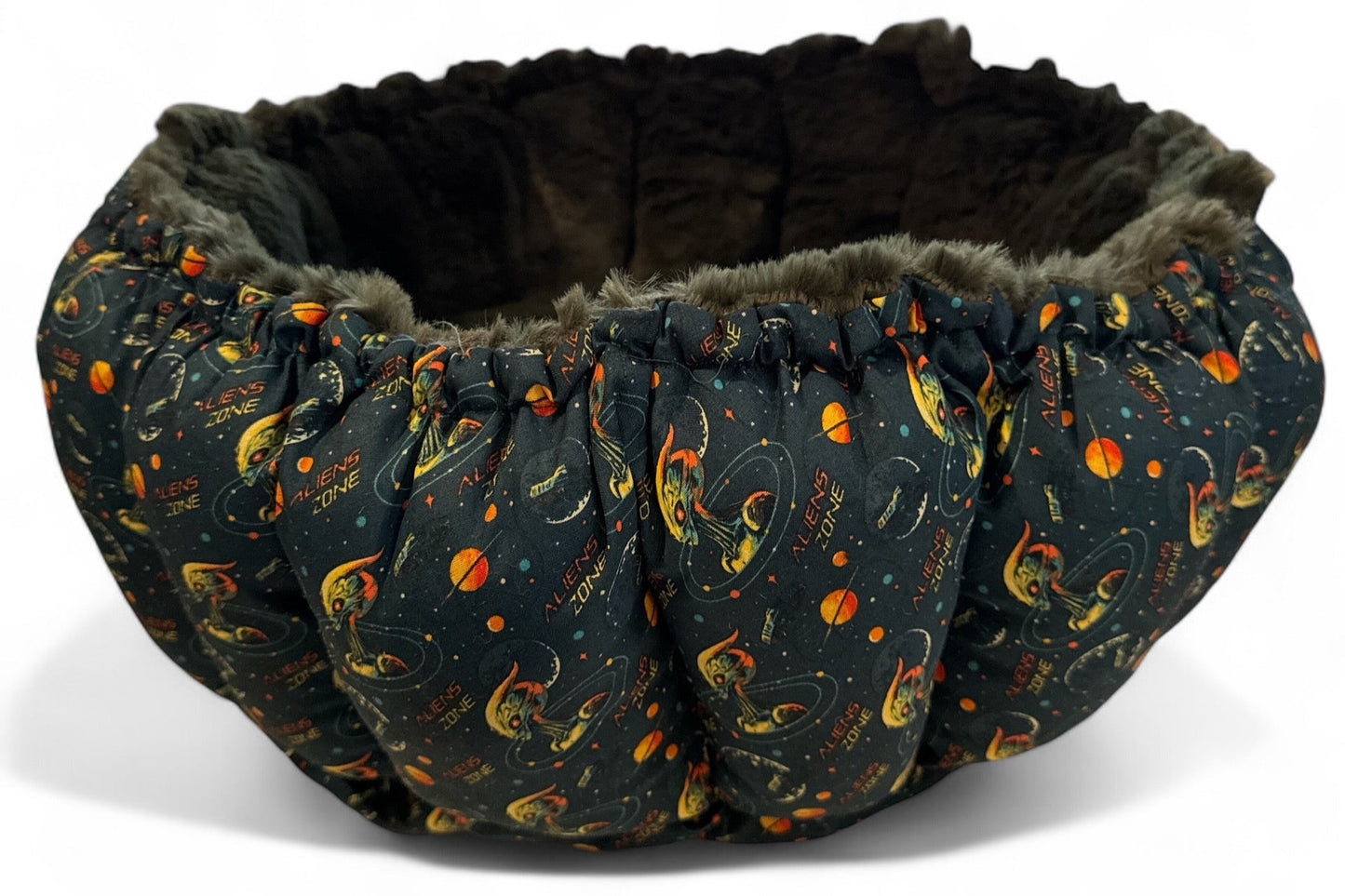 Aliens Zone Nest Bed