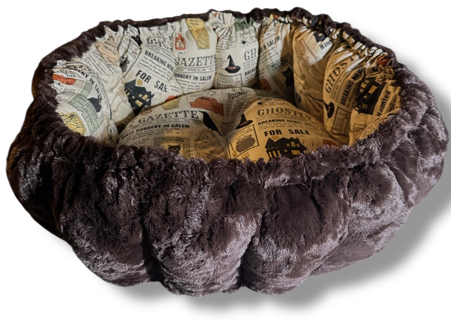 Ghostly Gazette Nest Bed