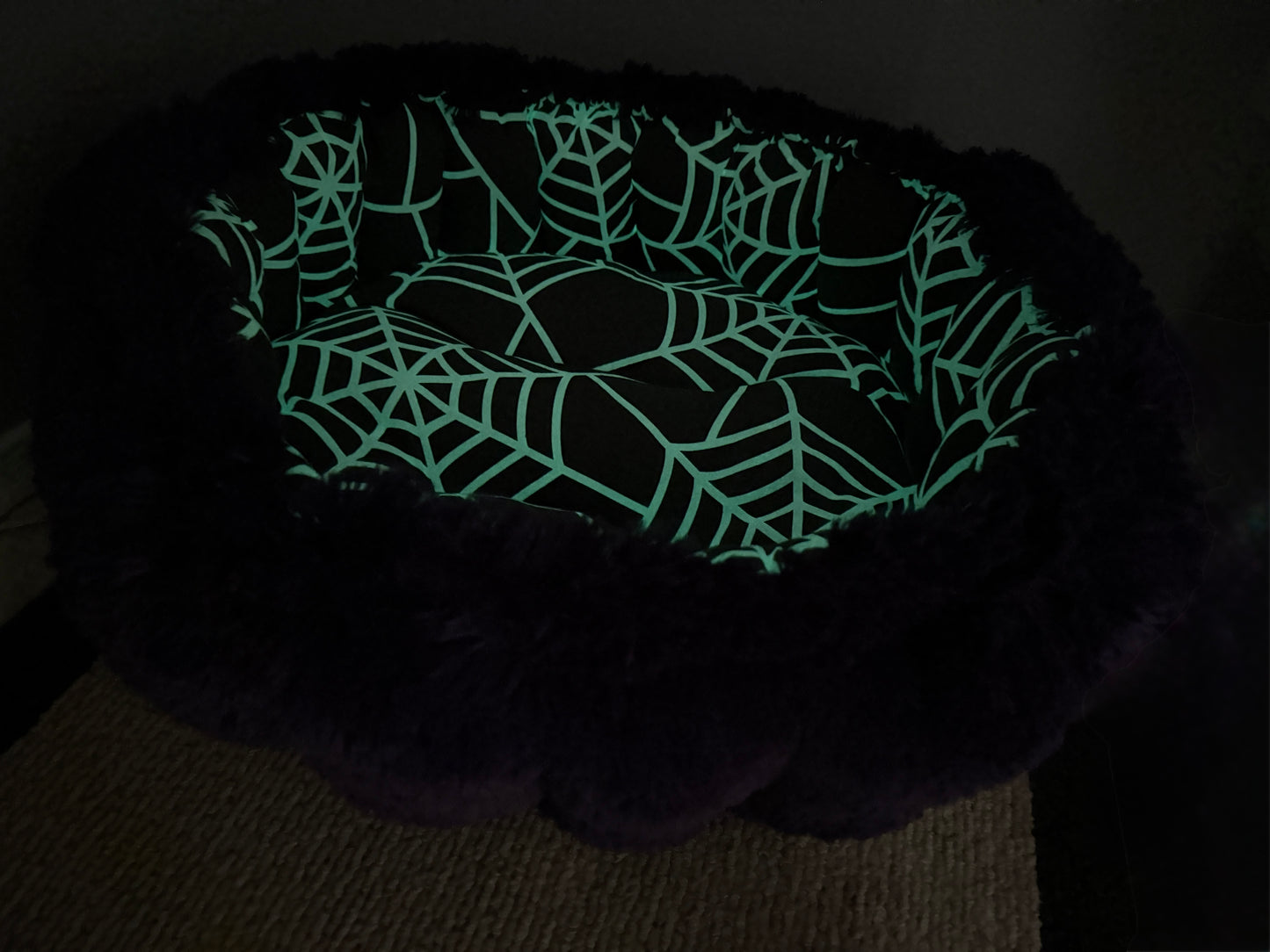 Web Glow LARGE Nest Bed