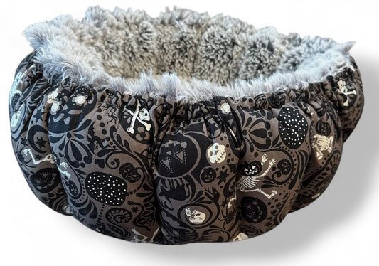 Midnight Muertos Nest Bed