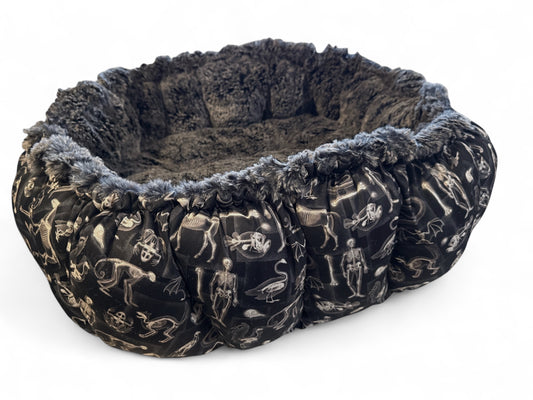 Skeletal Structures Large Nest Bed