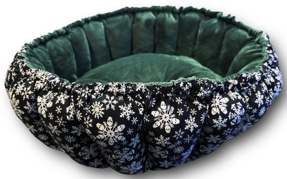 Skull Snowflakes Nest Bed