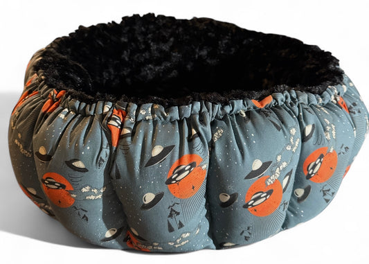 UFO Invasion! Nest Bed