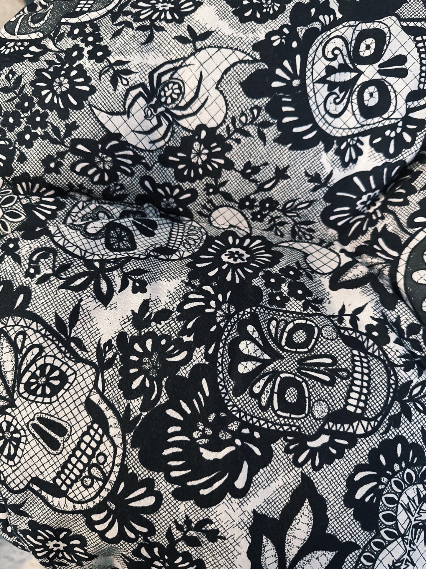 Darkly Delicate GRAY LARGE Nest Bed