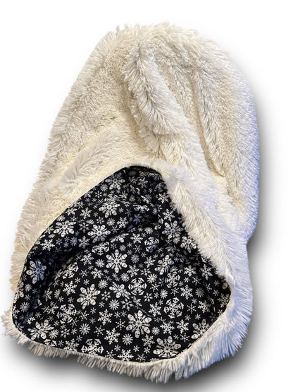 Skull Snowflakes Snuggle Sack Bed