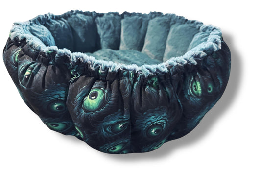 Eye See You Nest Bed