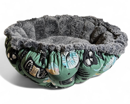 Eye of the Moon Nest Beds