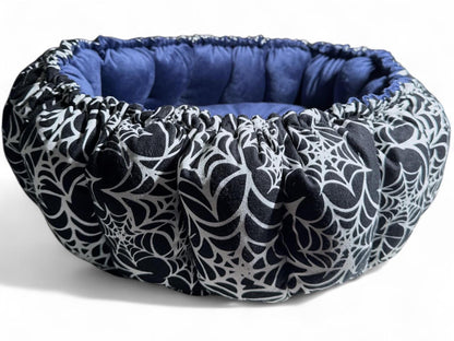 Web Noir Nest Bed